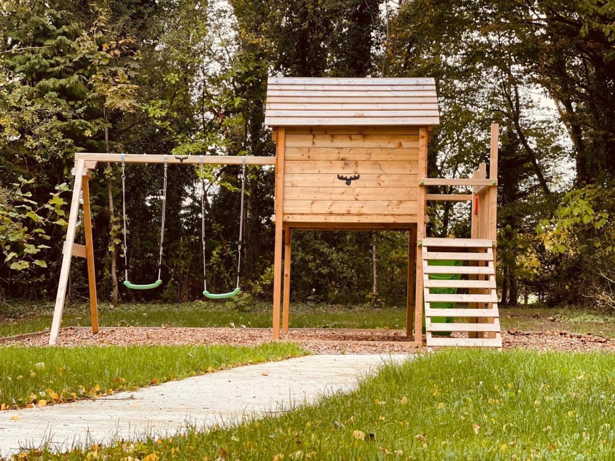 Spacious 4 Bed Family Cottage In Parkland Setting Йорк Экстерьер фото